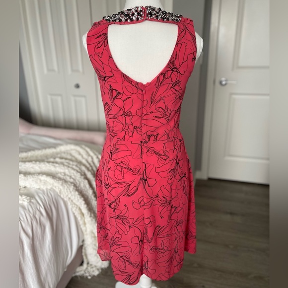 Ricki’s Dress - Picture 5 of 8